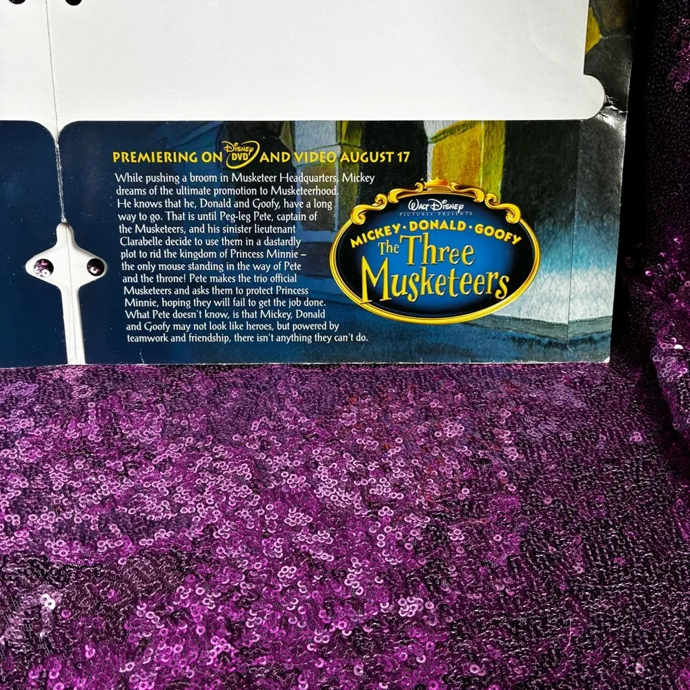 VTG Disney Mickey, Donald, Goofy: The Three Musketeers 3 Ring Folder Minnie Pete